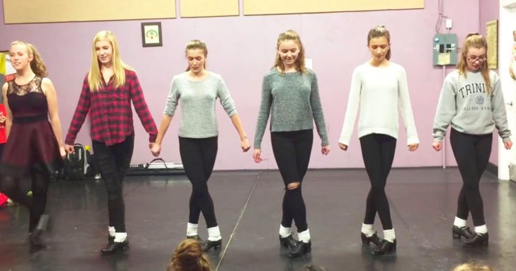698 girls tap canadian acapella