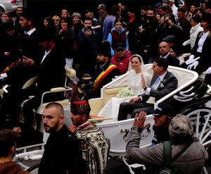 Caleașcă unicat la nunta principelul Nicolae cu Alina Binder. Folosită pentru prima oară 9 Fullscreen capture 9302018 113713 PM