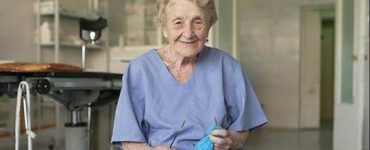femeie chirurg