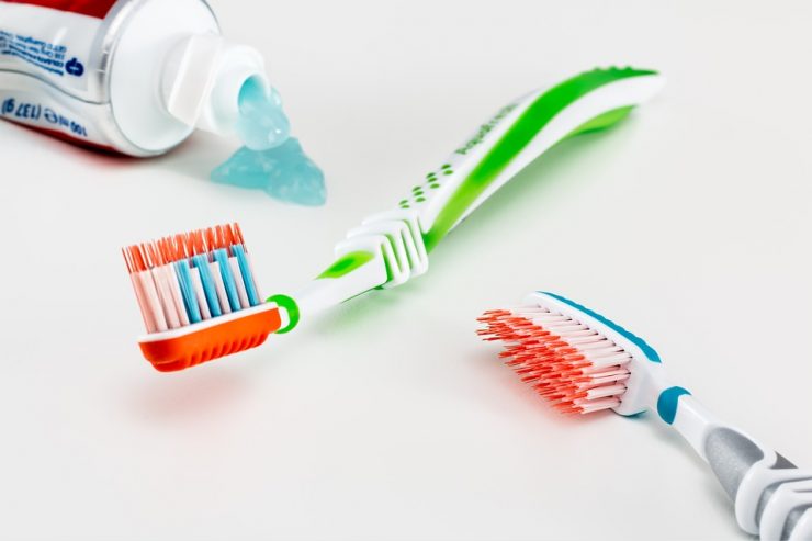 periuta dinti