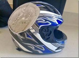 9 oameni care mai sunt astăzi în viață numai pentru că au avut noroc cu carul 24 casca motor