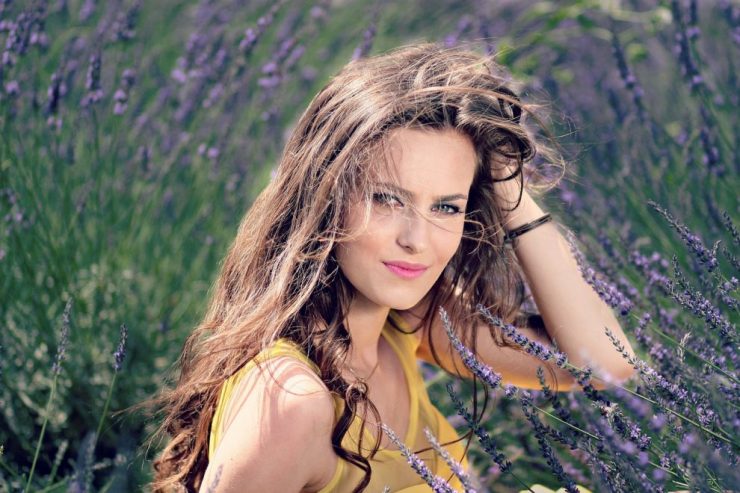 girl 1472185 1280 990x660