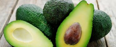 coaja avocado contaminata