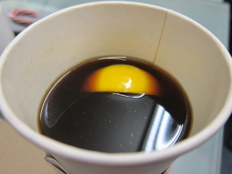 cafea cu lamaie