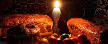 masa paste oua rosii si cozonaci