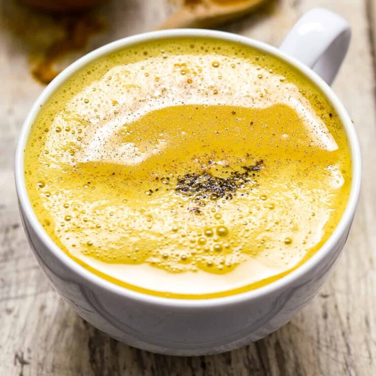 CREAMY vegan Golden Milk Latte 5 minutes anti inflammatory immune boost healthy delicious easy vegan glutenfree plantbased healthy goldenmilk shaneandsimple TASTY