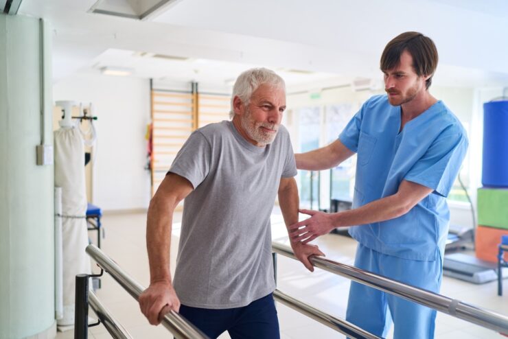 Pacient beneficiaza de servicii de recuperare medicala